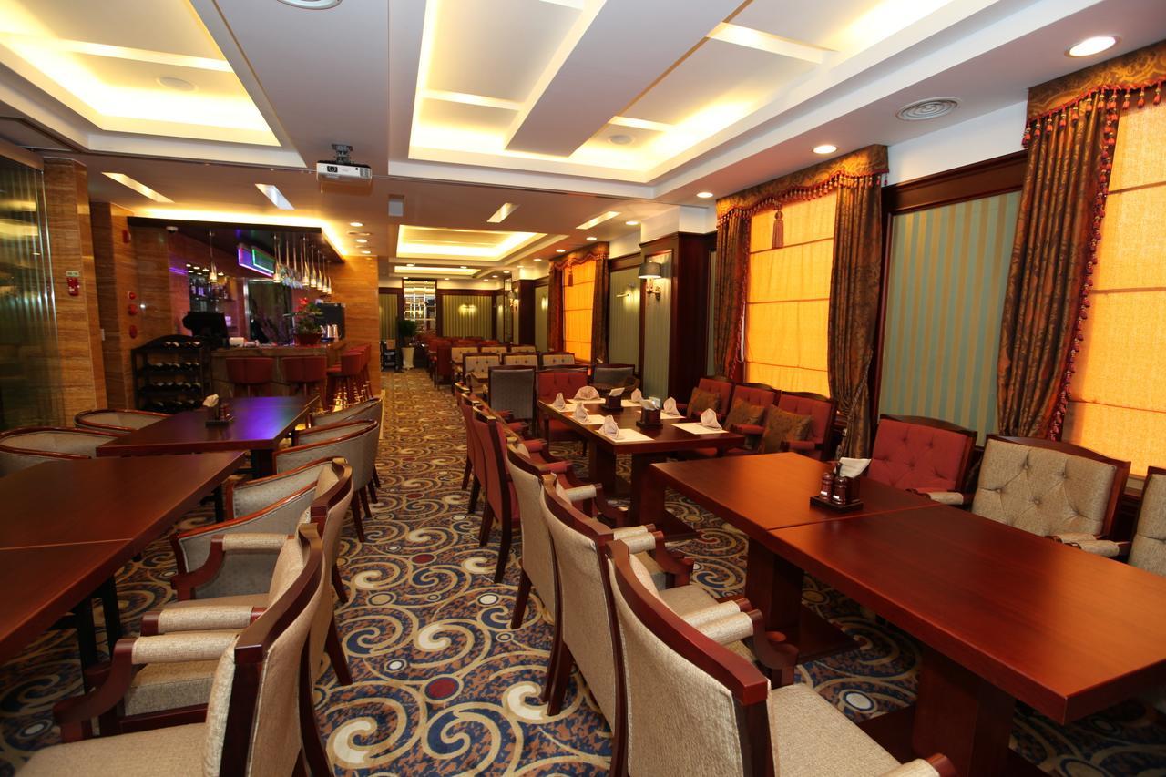 Gallery Tourist Hotel Тхонъён Экстерьер фото